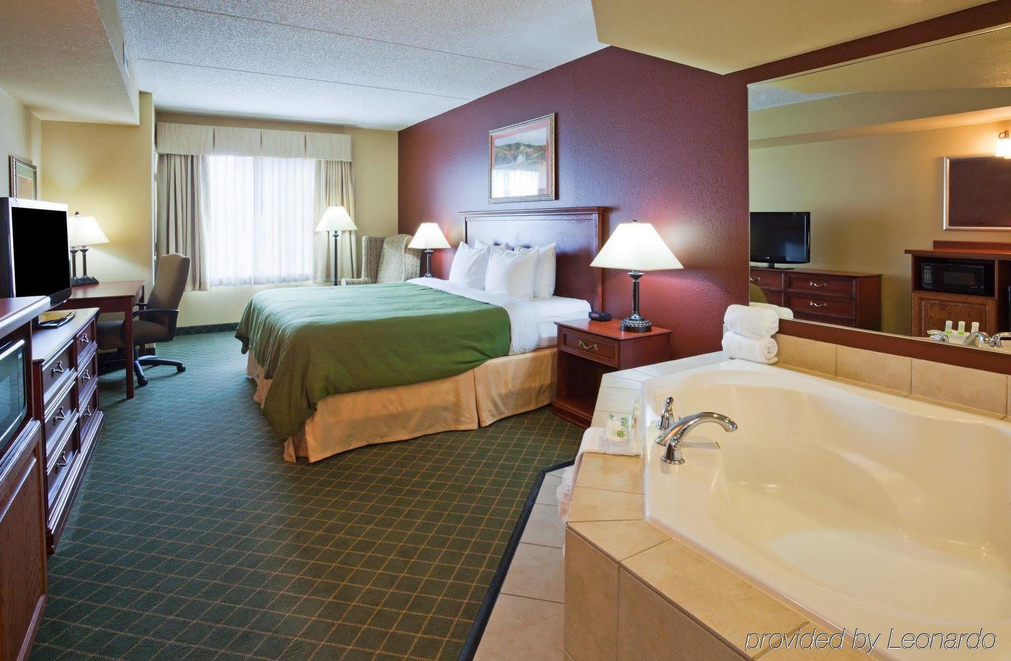 Comfort Inn & Suites St Paul Northeast Vadnais Heights Extérieur photo